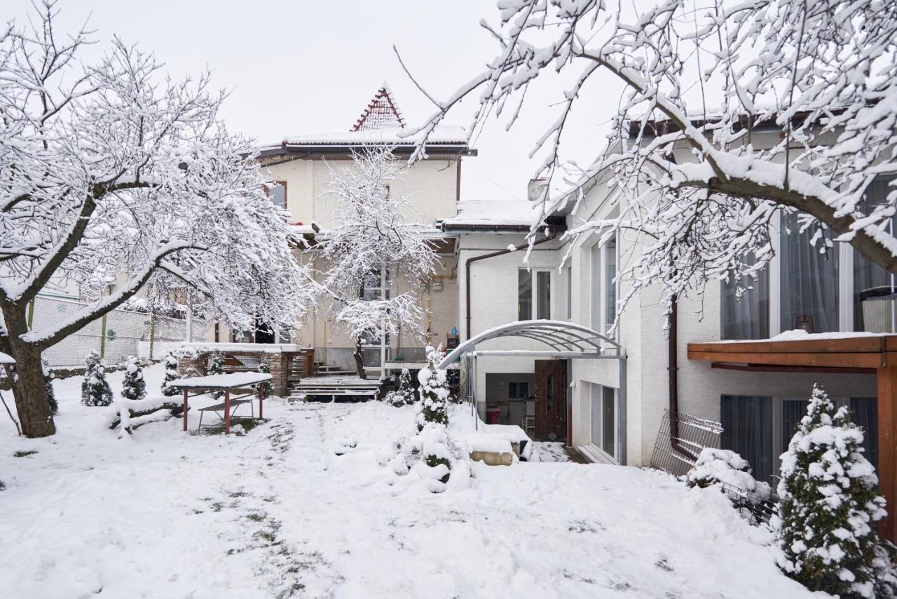 Apartamento Квартира Для Вас! Вул. Голинського, 8! Leópolis Exterior foto