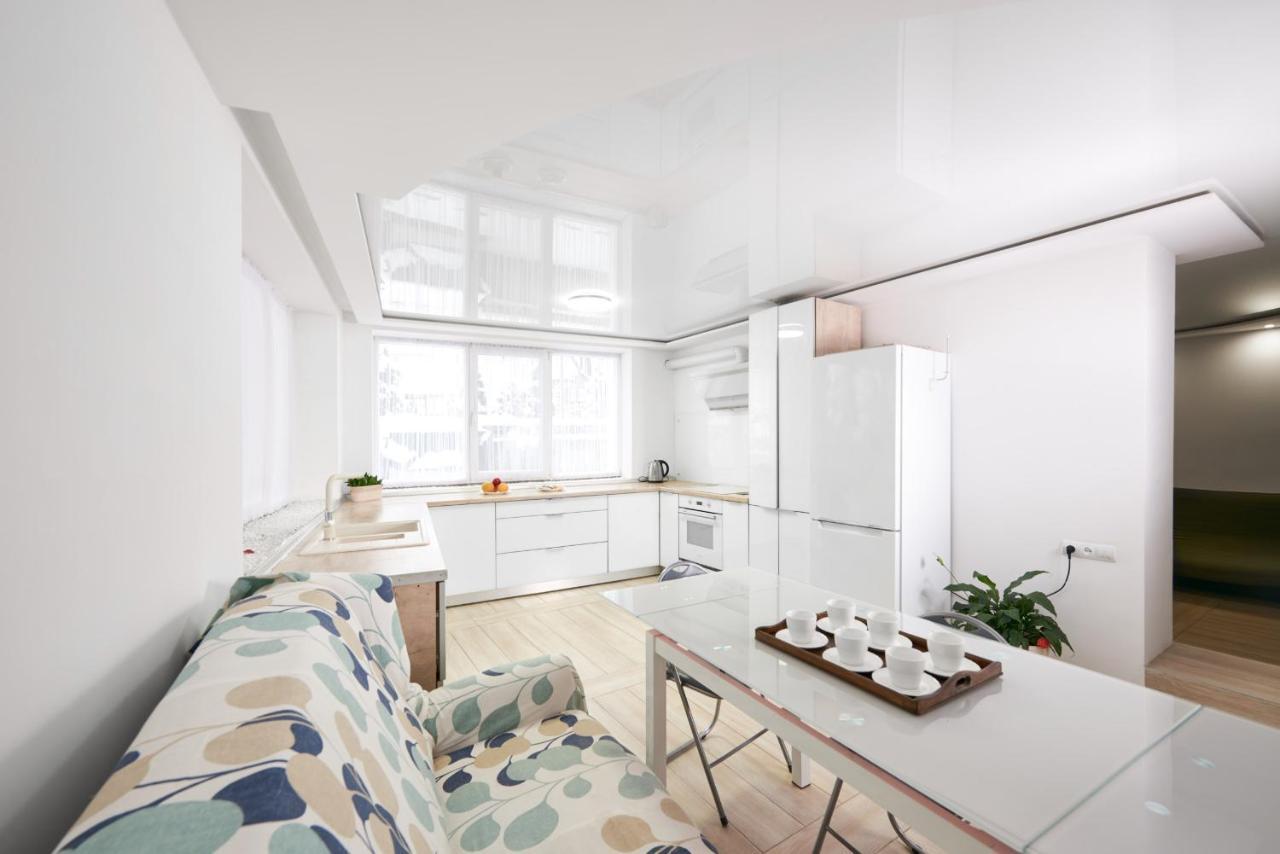 Apartamento Квартира Для Вас! Вул. Голинського, 8! Leópolis Exterior foto