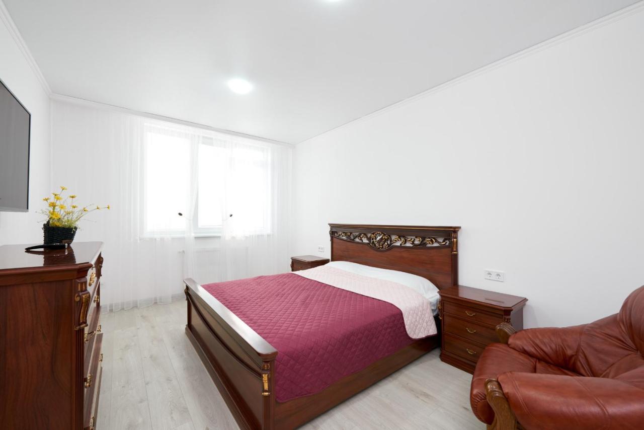 Apartamento Квартира Для Вас! Вул. Голинського, 8! Leópolis Exterior foto