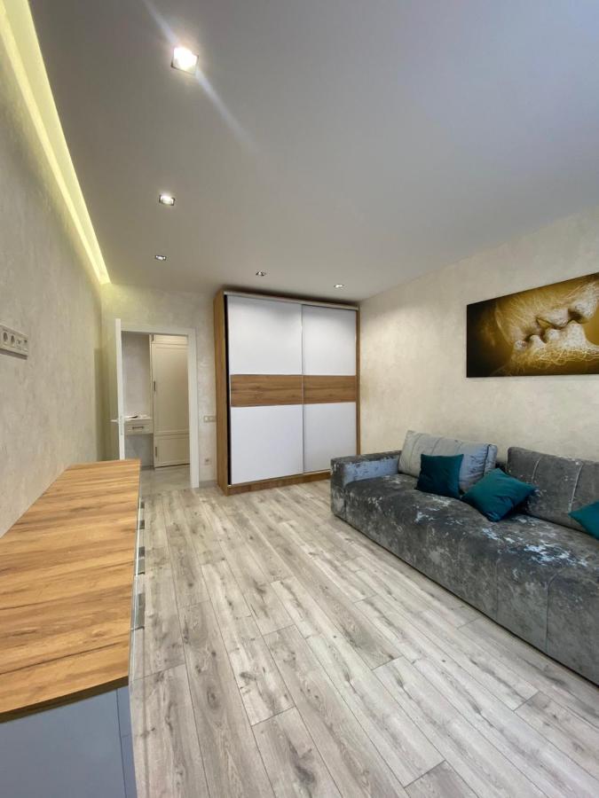 Apartamento Квартира Для Вас! Вул. Голинського, 8! Leópolis Exterior foto